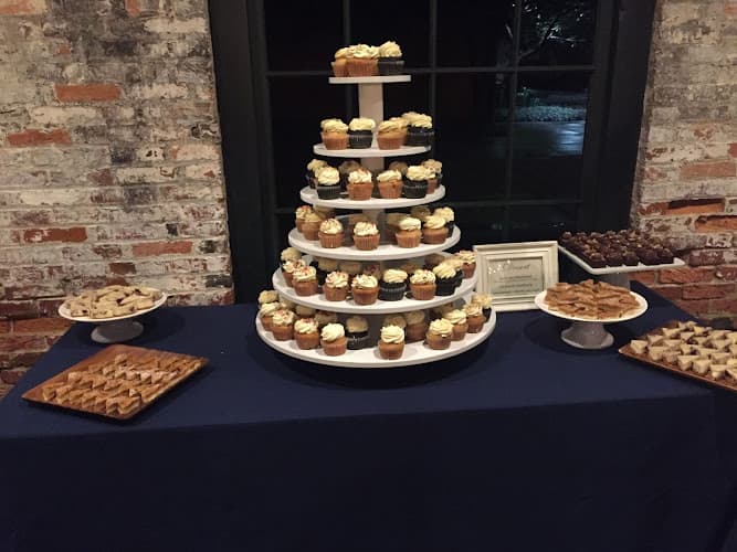 Midnite Confections Cupcakery