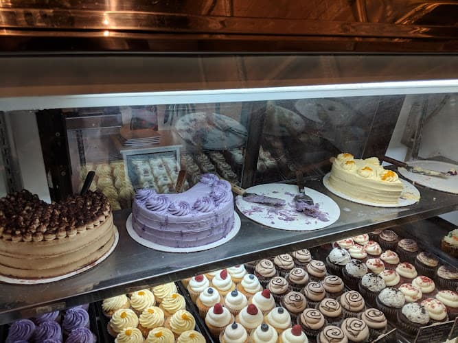 Jennivee's Bakery & Cafe