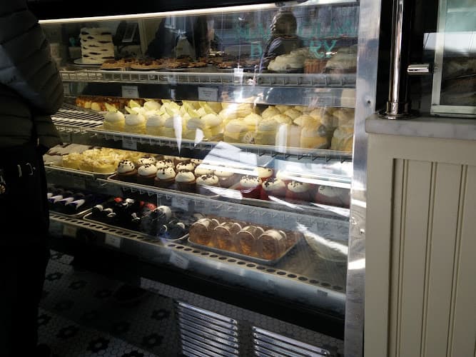 Magnolia Bakery (Bloomingdale's 3rd Ave) - New York, NY