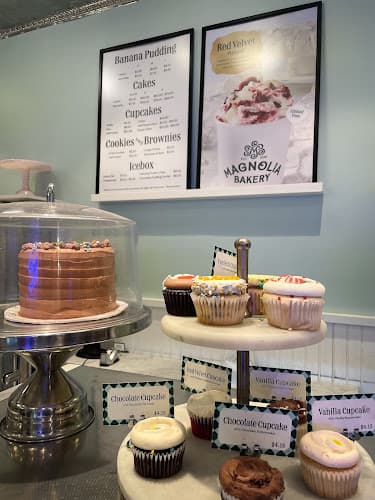 Magnolia Bakery - Central Park South