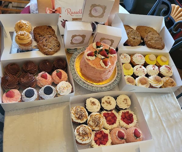 Sweet Treats Cakes & Pastries