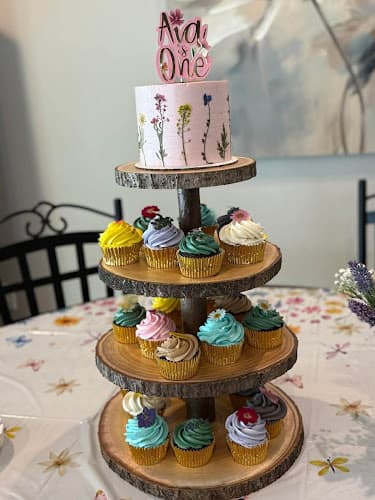 Cause Yum Cakes by Rickie