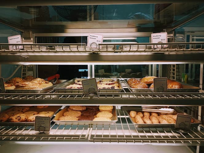 Aki's BreadHaus & WunderBar