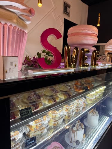 B Sweet Bistro & Bakery