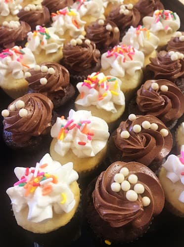 Renaissance Specialty Cakes & Desserts