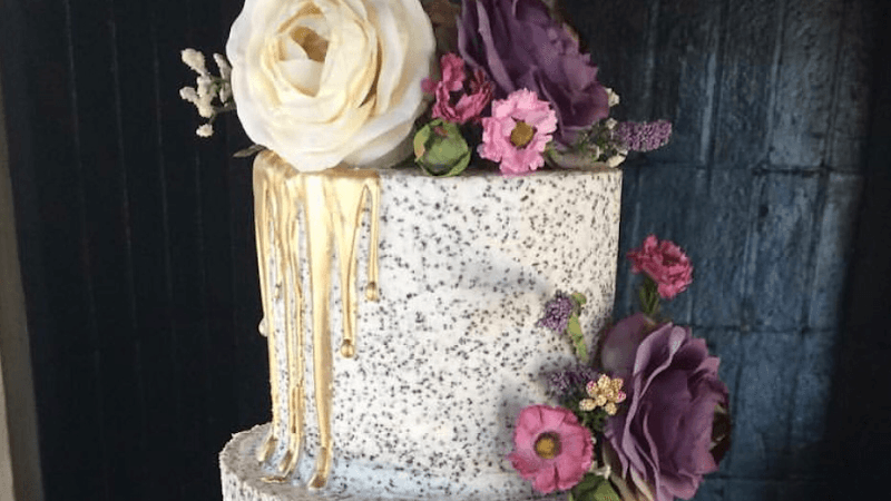 Ms. Laura’s Cakes in Tulsa by appointment only