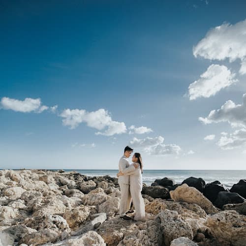 Visionary Views LLC - Oahu Photography and Videography for Real Estate, Wedding, Funerals, Corporate and Special Events