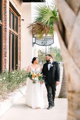 Laura Perez | Jacksonville + St. Augustine FL & Destination Wedding Photographer