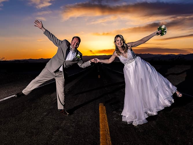Scenic Las Vegas Weddings