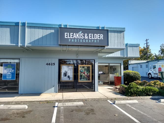 Eleakis & Elder Photography