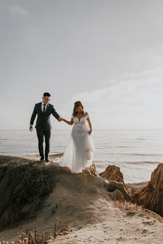 Astray Photography: San Diego wedding Photographer & San Diego engagement photographer