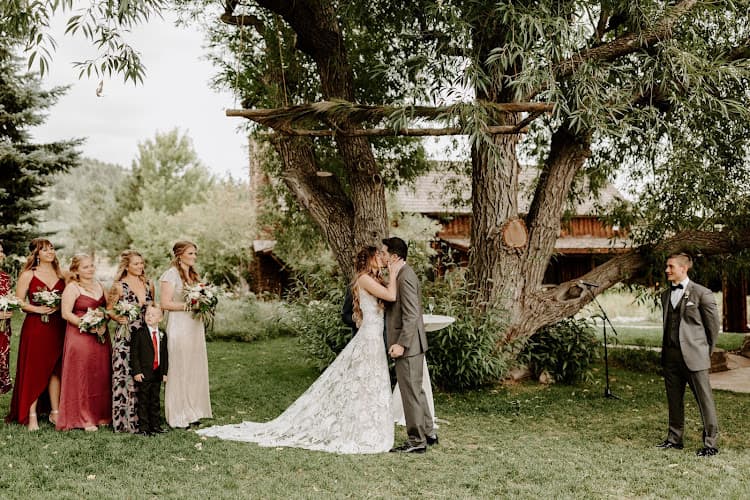 Cloud 9 Weddings & Papers