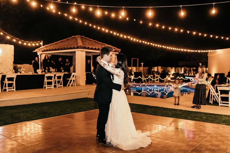 Wood-n-Crate Event Rentals