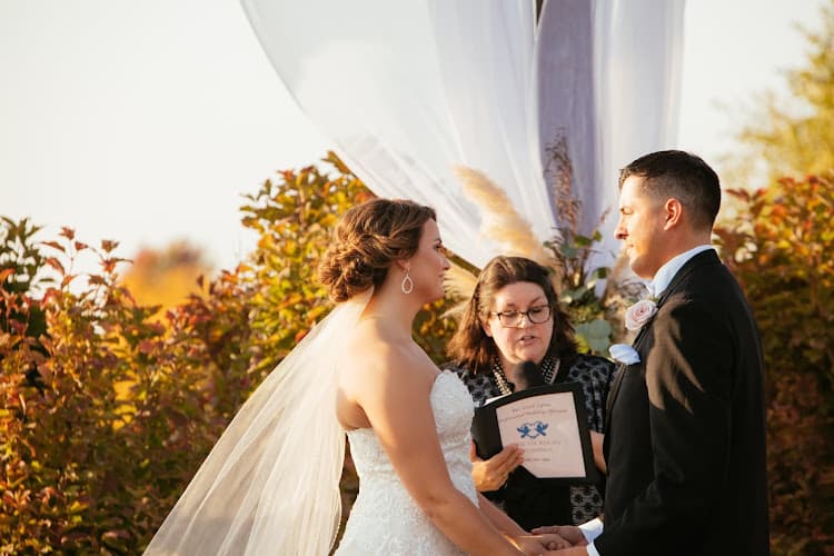 I Tie The Knots Weddings - Officiants & Coordinators