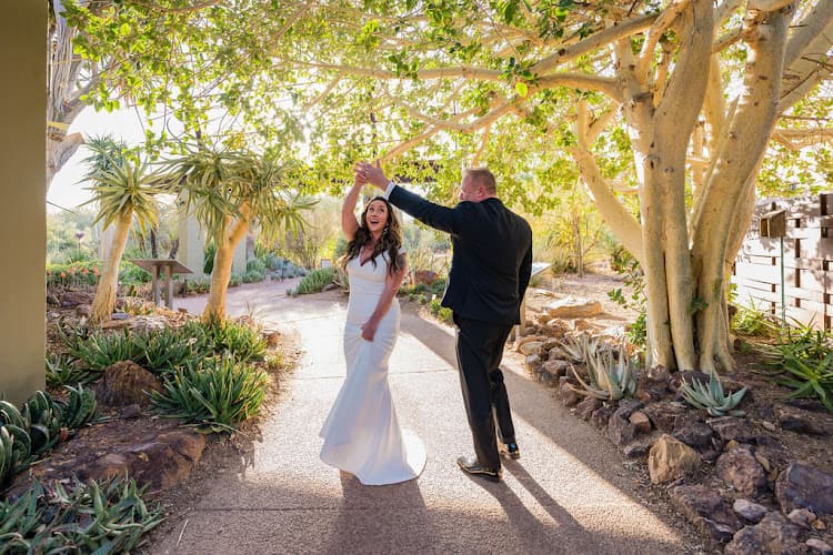 Phoenix Wedding Minister Amy Miller