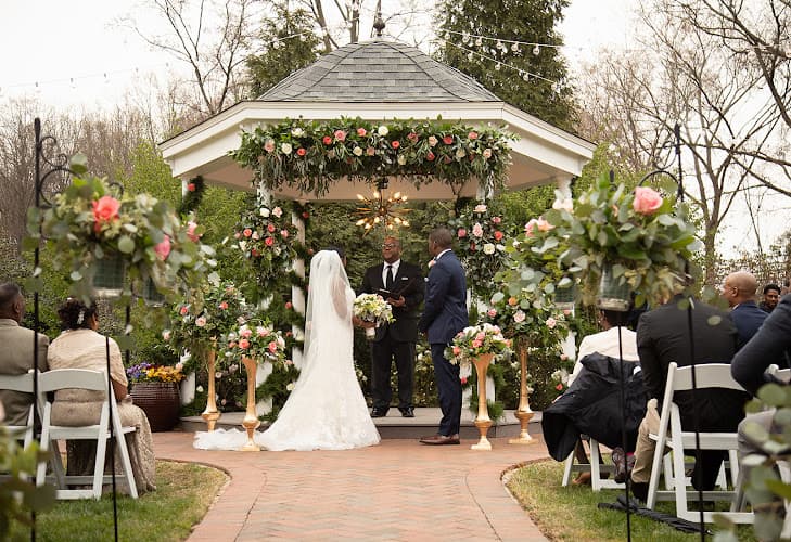 Alexander Homestead by Wedgewood Weddings