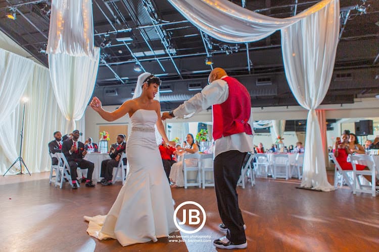 The Noah Liff Opera Center