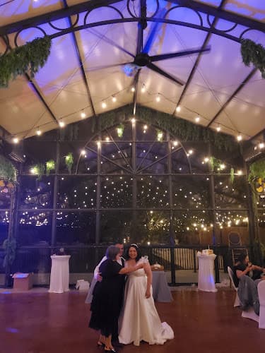 San Antonio Glasshouse