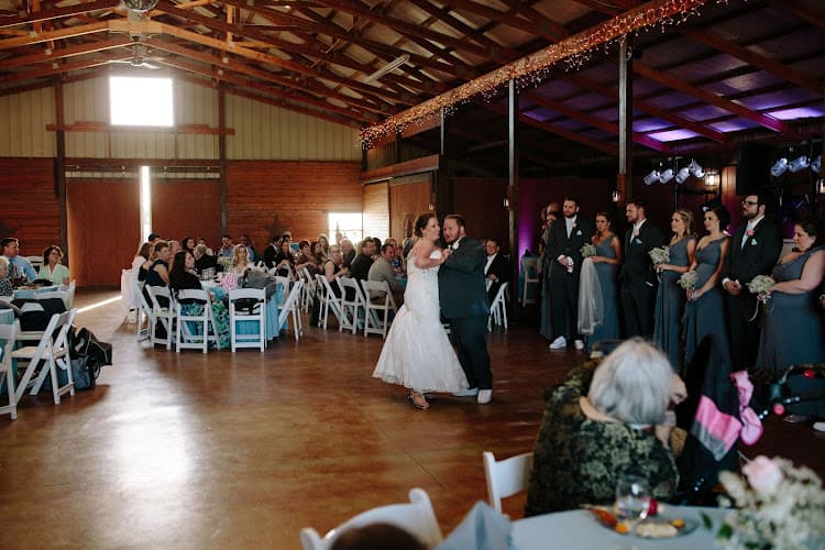White Barn Events | Tulsa Wedding Venues